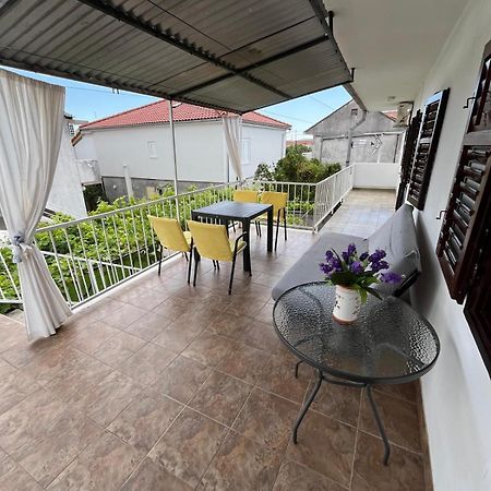 Apartmani Ana Juricev Vodice Exterior foto