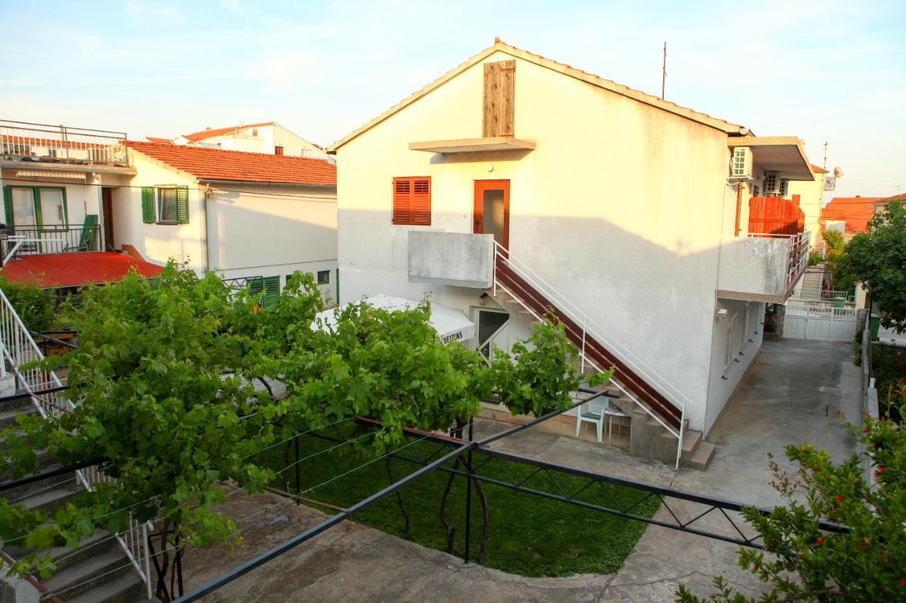 Apartmani Ana Juricev Vodice Exterior foto