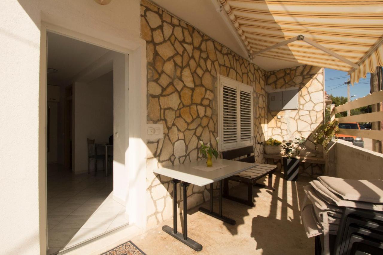 Apartmani Ana Juricev Vodice Exterior foto