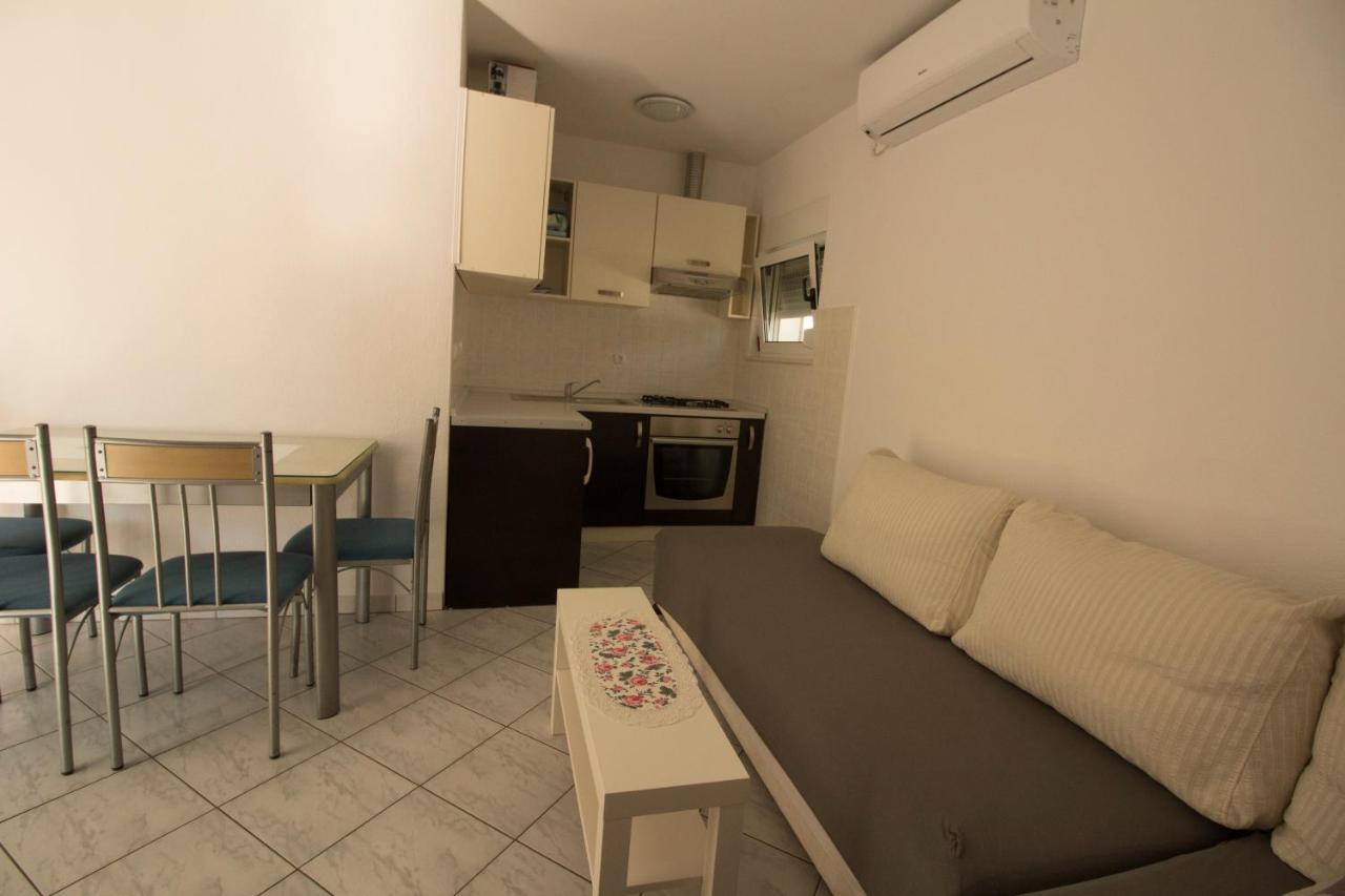 Apartmani Ana Juricev Vodice Exterior foto