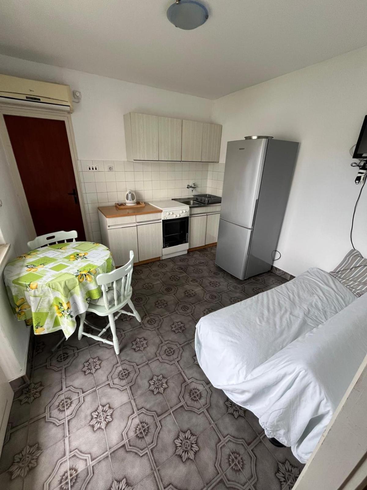 Apartmani Ana Juricev Vodice Exterior foto