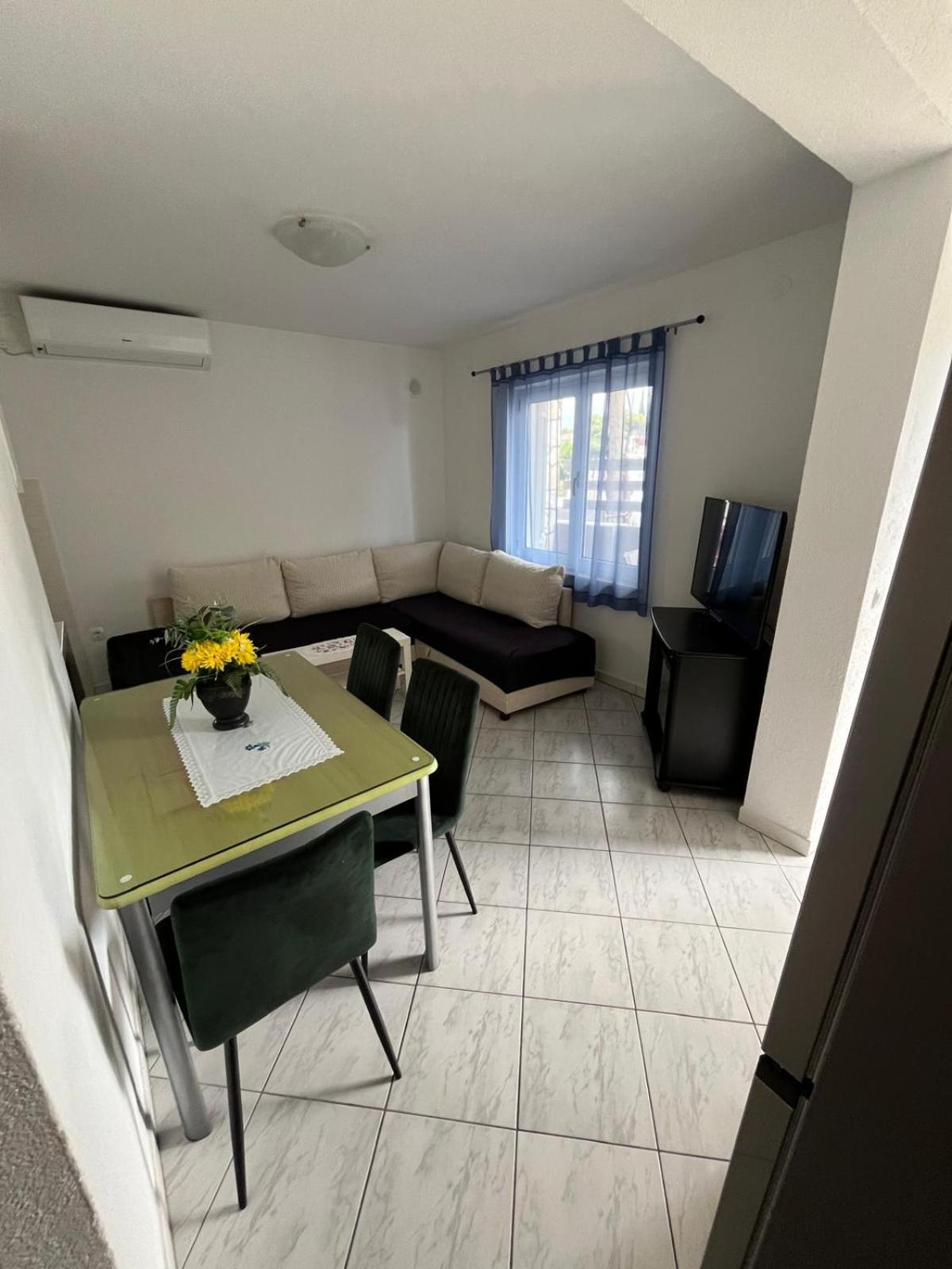 Apartmani Ana Juricev Vodice Exterior foto