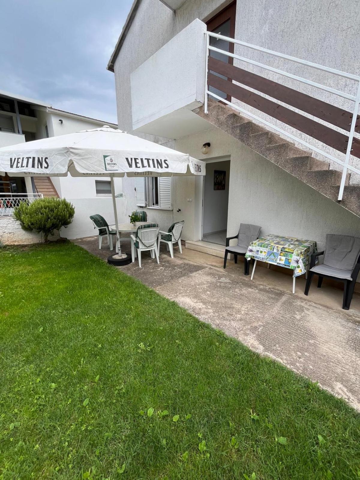 Apartmani Ana Juricev Vodice Exterior foto