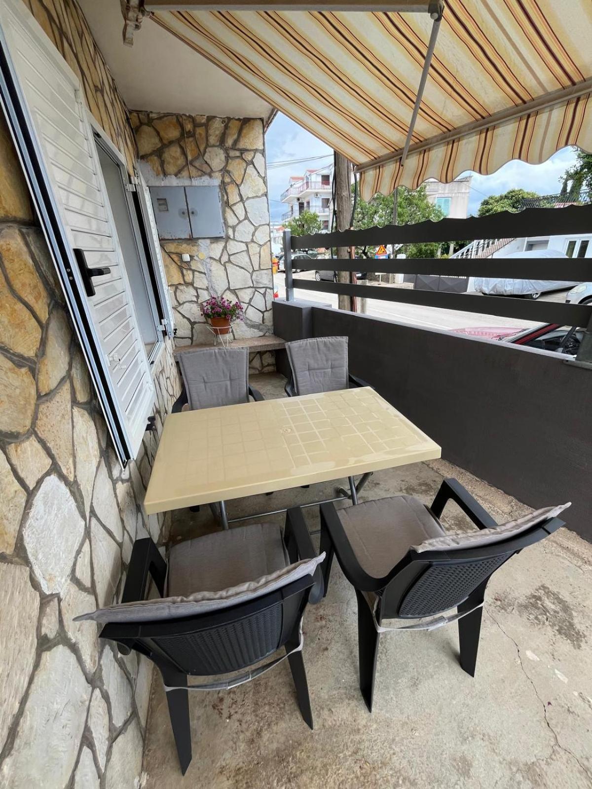 Apartmani Ana Juricev Vodice Exterior foto